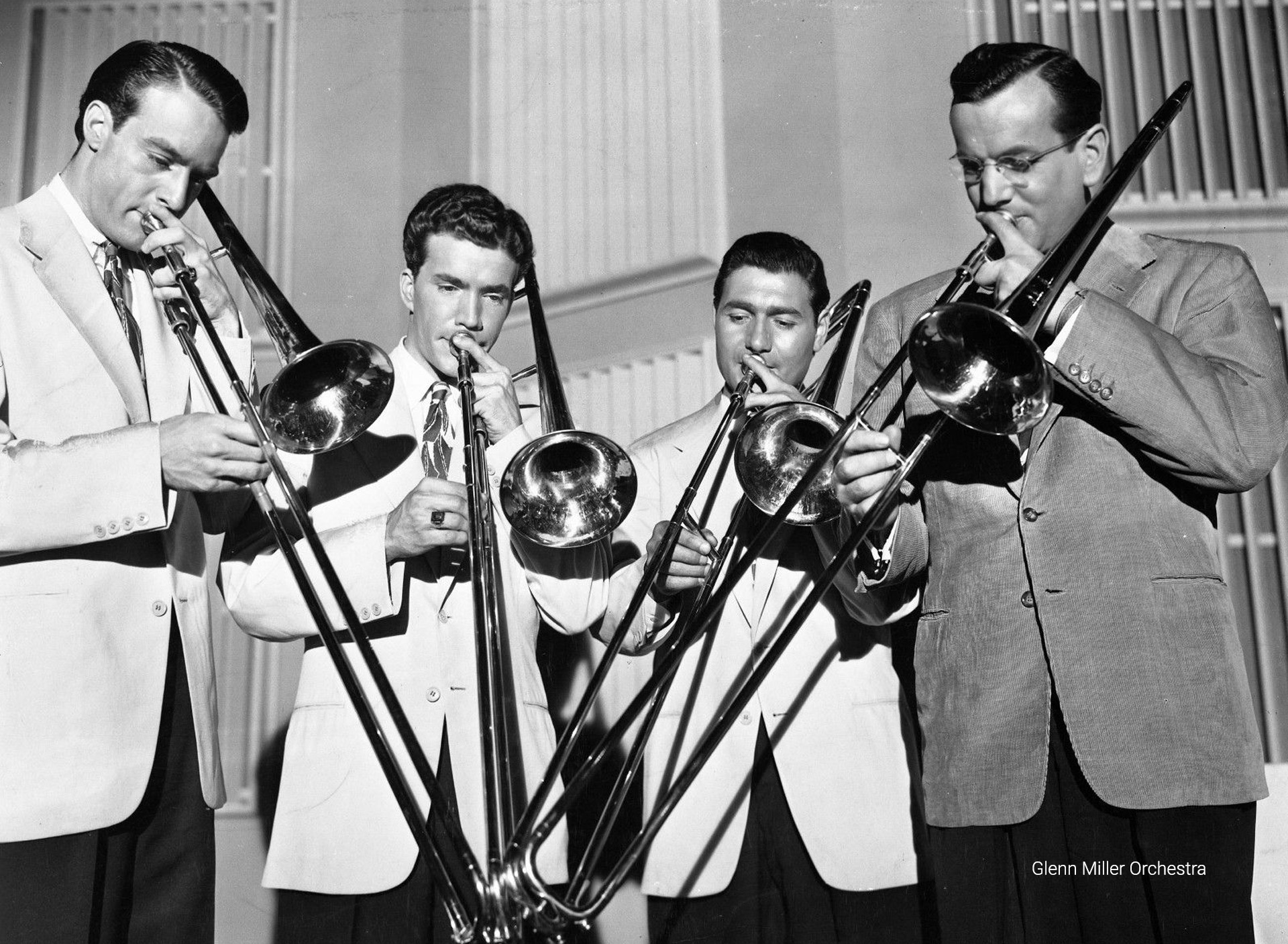 Glenn Miller e artistas da sua orquestra